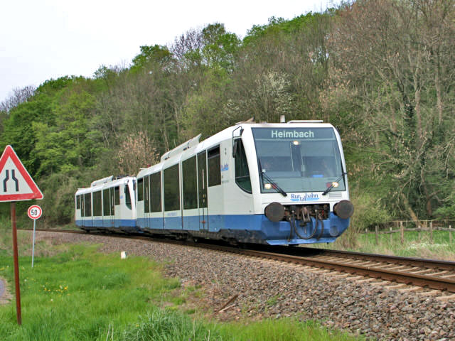 Regiosprinter n&ouml;rdlich von &Uuml;dingen