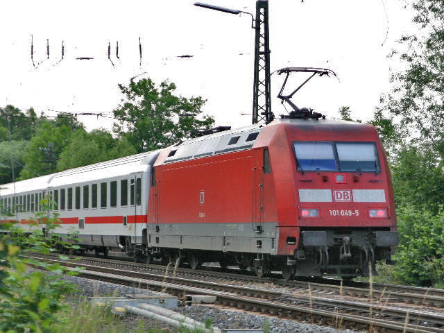 101  im Bhf Baunatal-Guntershausen