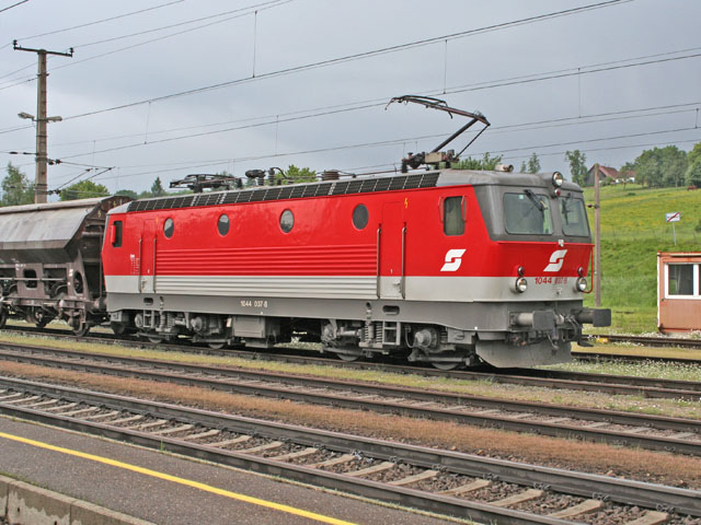 1044  im Bhf Sch&auml;rding