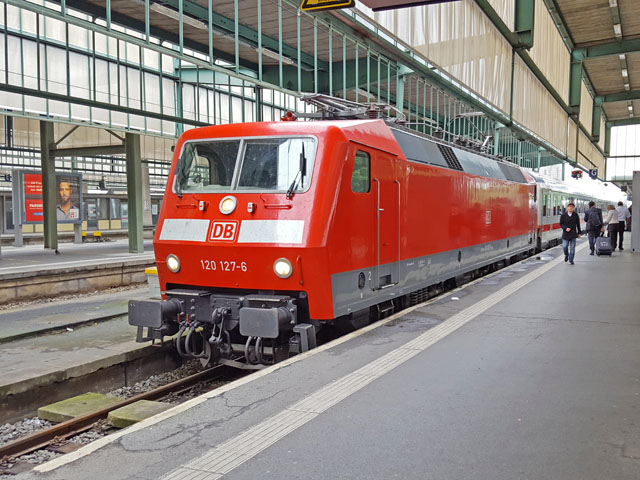 120  im Hbf Stuttgart 