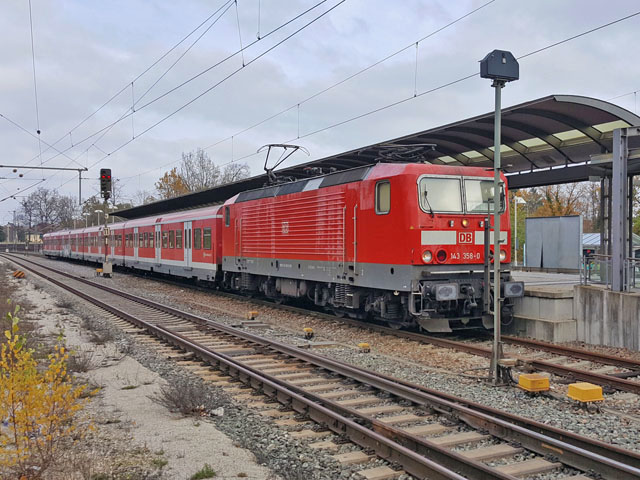 143  im Bhf Roth