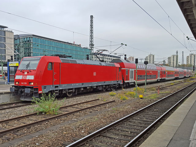 146  im Hbf Stuttgart 