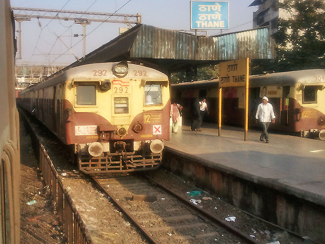 292  im Bhf Mumbai Thane