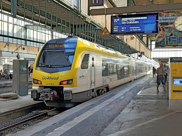 3427 im Hbf Stuttgart