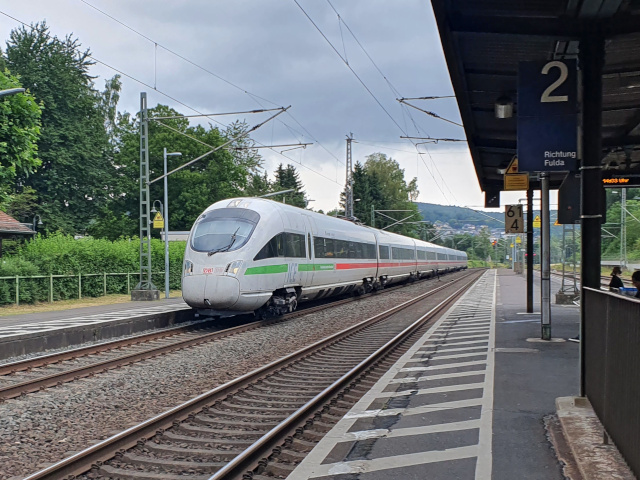 411 im Bf Bad Soden-Salm�nster