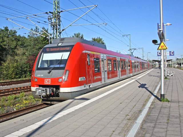 430  im Bhf Frankfurt/Main-Stadion