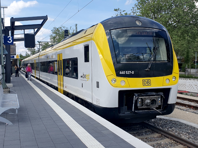 440 im Bhf Metzingen