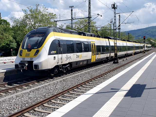 442 im Bhf Metzingen