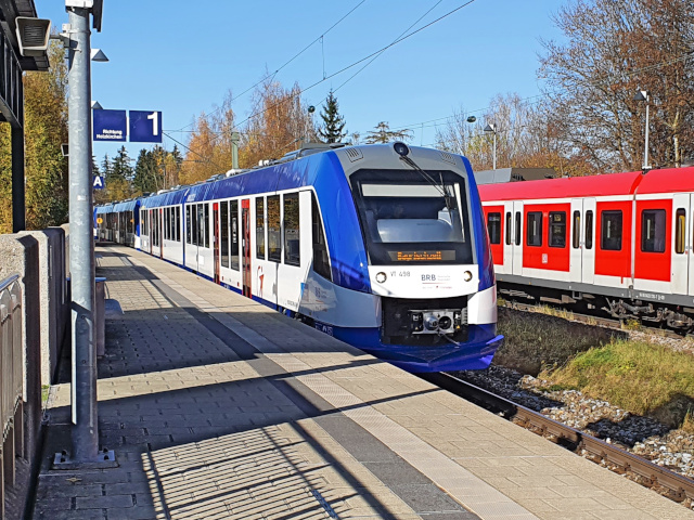 VT498  im Bhf. Sauerlach