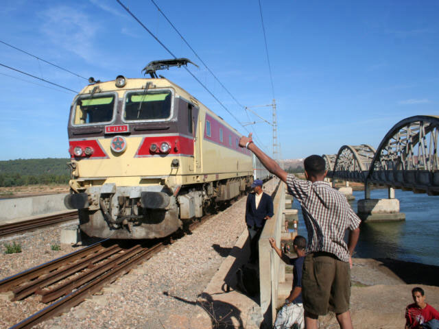 E12  zwischen Rabat und Sale