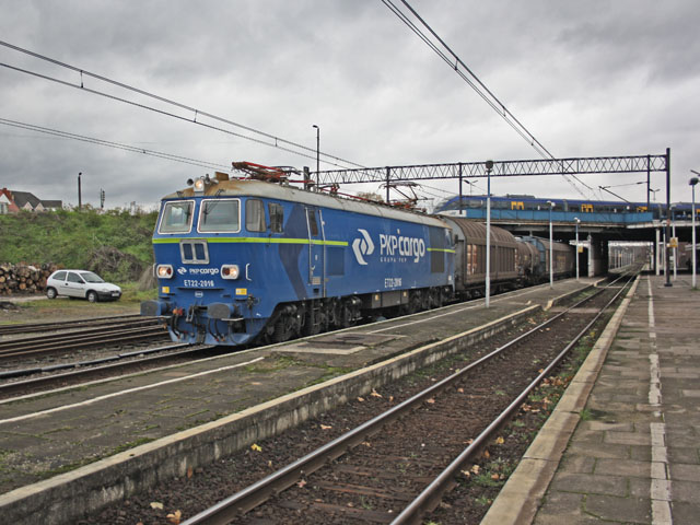 ET22 im Bhf Kostrzyn (K&uuml;strin) unten