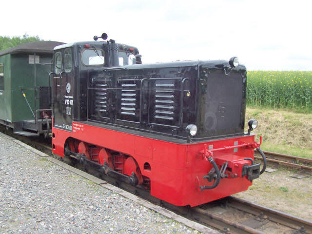 V10 im Bhf Mesendorf