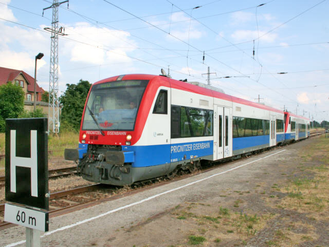 VT650  im Bhf L&ouml;wenberg