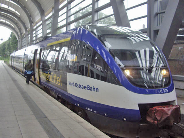 VT 729  im Hbf Kiel